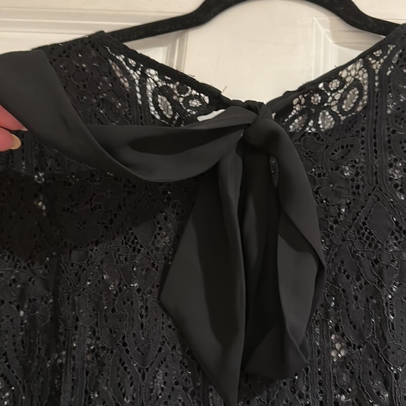 Black sheer lace top with bow tie back - Picture 6 of 6